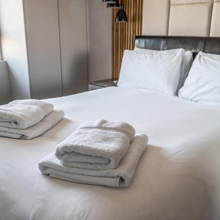 Canary Wharf Retreat With Free Secure Parking London Bagian luar foto