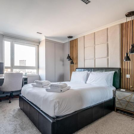 Canary Wharf Retreat With Free Secure Parking London Bagian luar foto