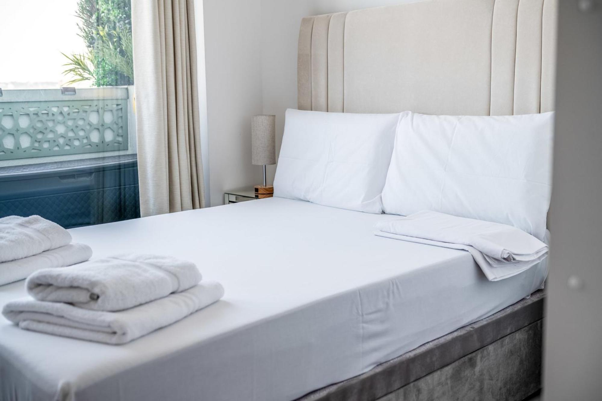 Canary Wharf Retreat With Free Secure Parking London Bagian luar foto