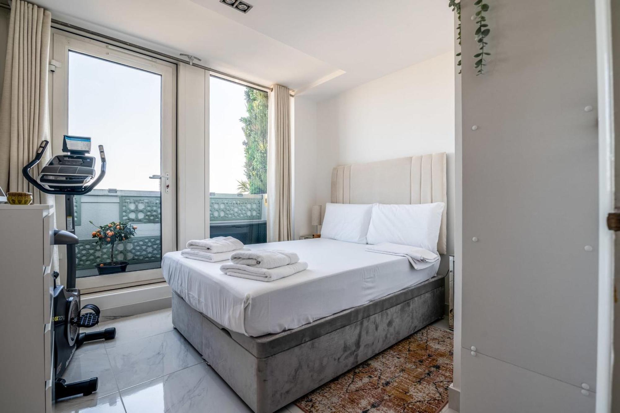 Canary Wharf Retreat With Free Secure Parking London Bagian luar foto