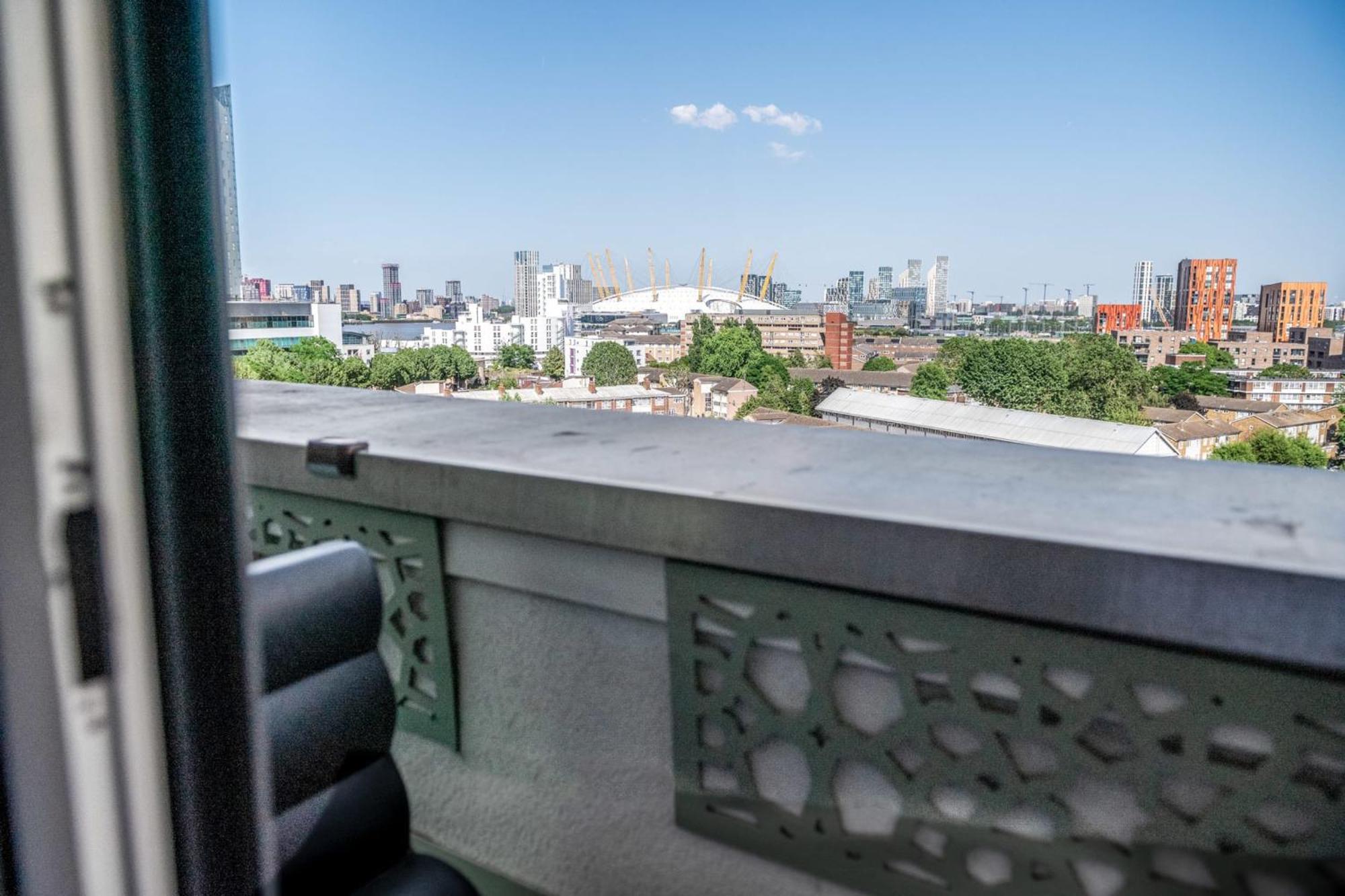 Canary Wharf Retreat With Free Secure Parking London Bagian luar foto