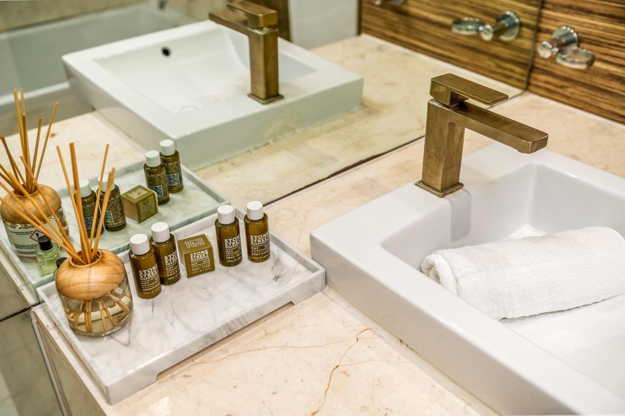 Canary Wharf Retreat With Free Secure Parking London Bagian luar foto