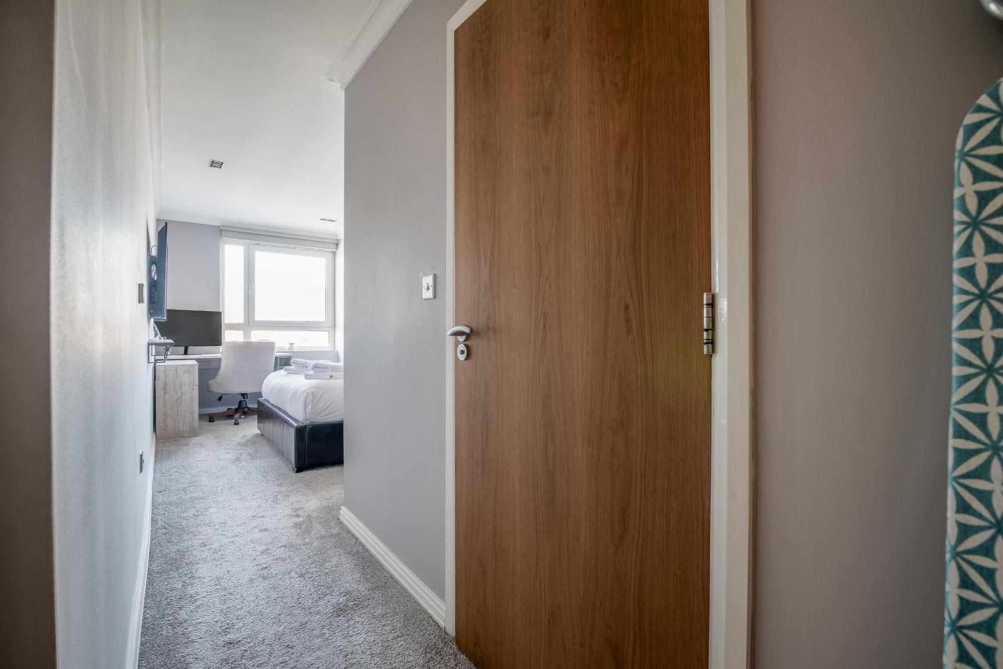 Canary Wharf Retreat With Free Secure Parking London Bagian luar foto