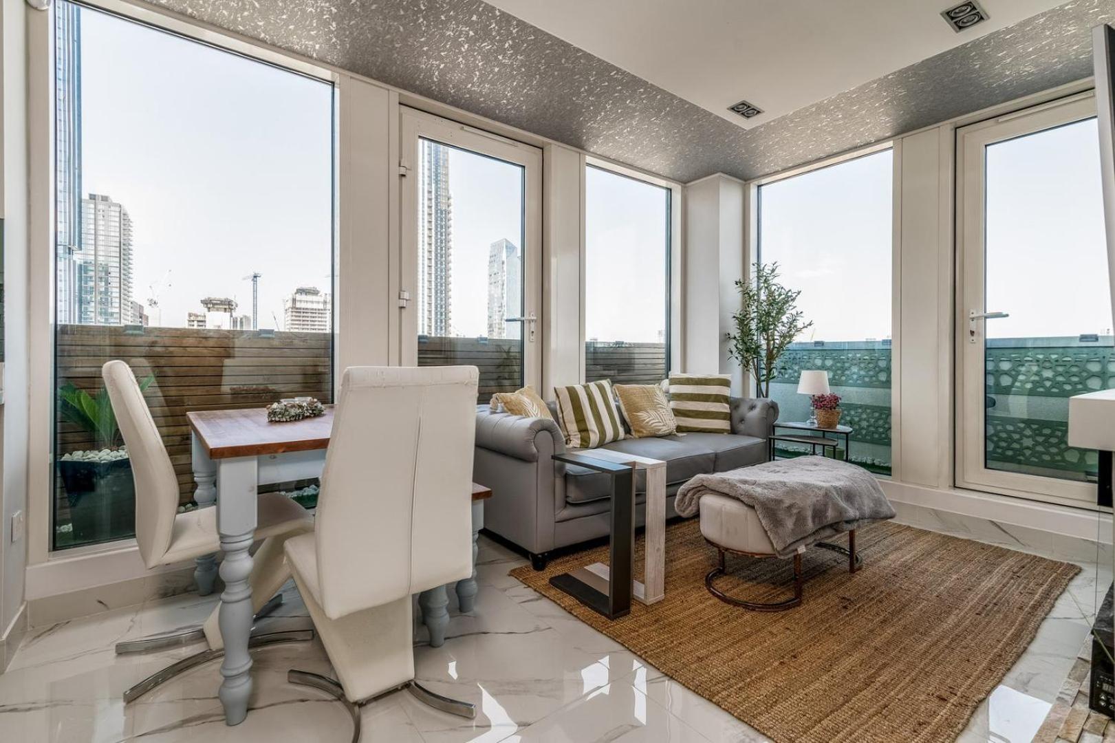 Canary Wharf Retreat With Free Secure Parking London Bagian luar foto