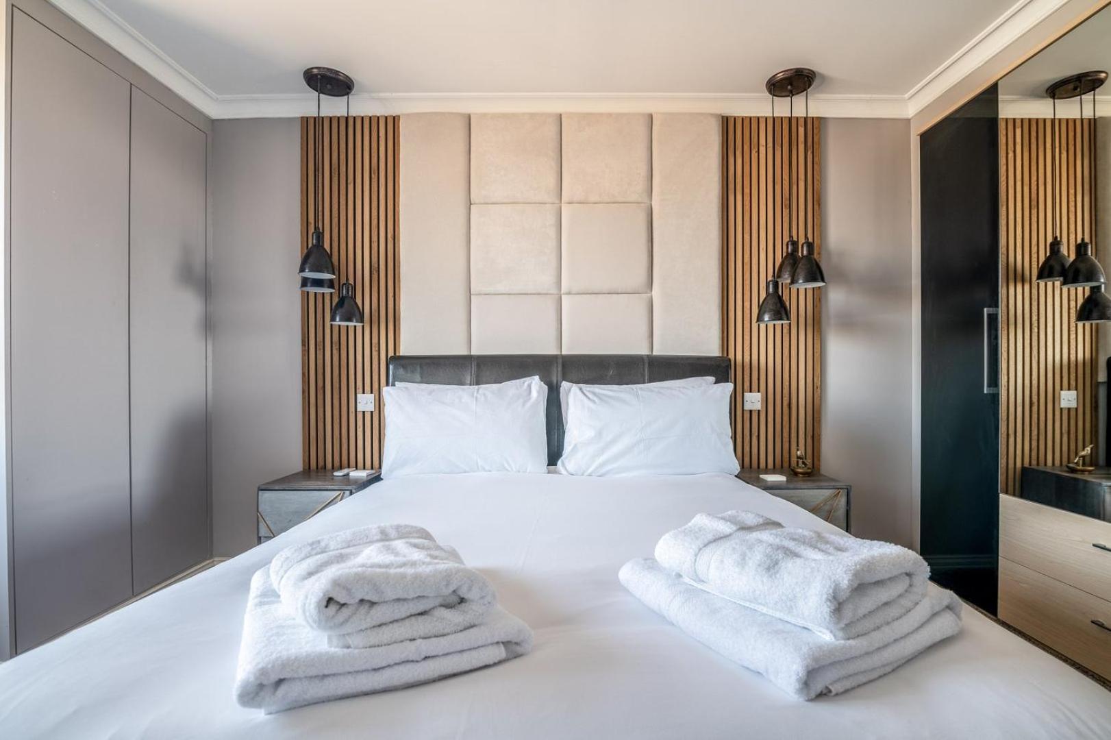 Canary Wharf Retreat With Free Secure Parking London Bagian luar foto