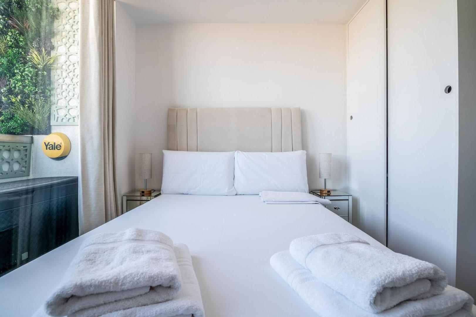 Canary Wharf Retreat With Free Secure Parking London Bagian luar foto
