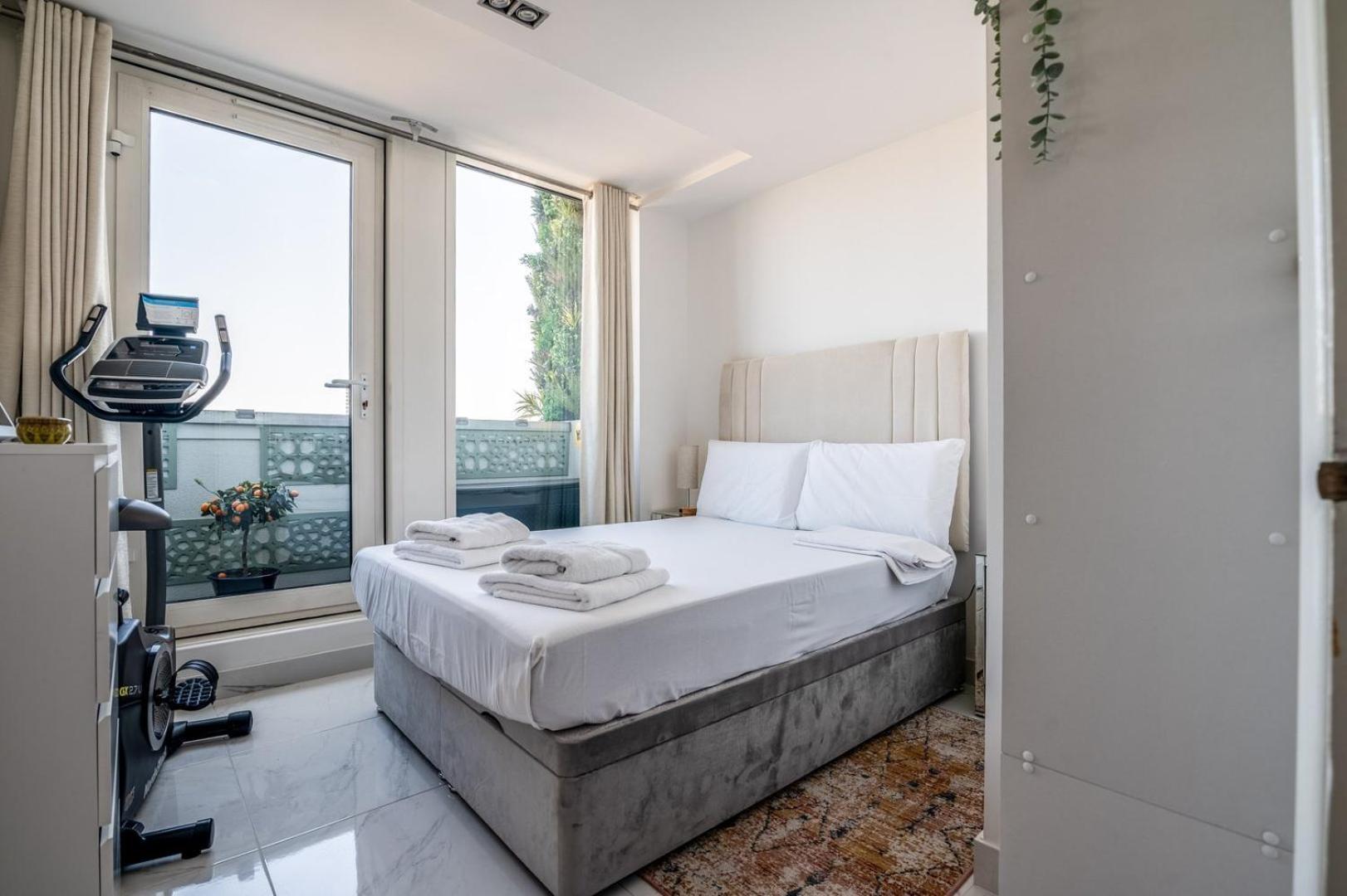 Canary Wharf Retreat With Free Secure Parking London Bagian luar foto